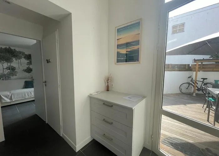 Triplex Calme Avec Terrasse, Climatisation, Proche Et Commerces A - Fr-1-474-249 Apartment *