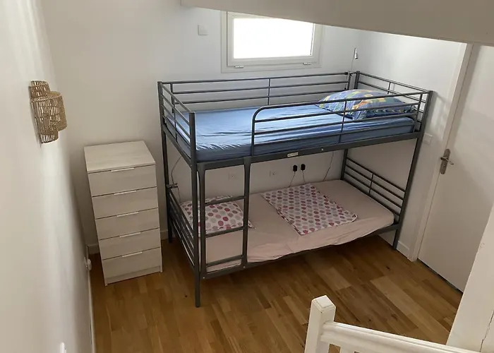 Triplex Calme Avec Terrasse, Climatisation, Proche Et Commerces A - Fr-1-474-249